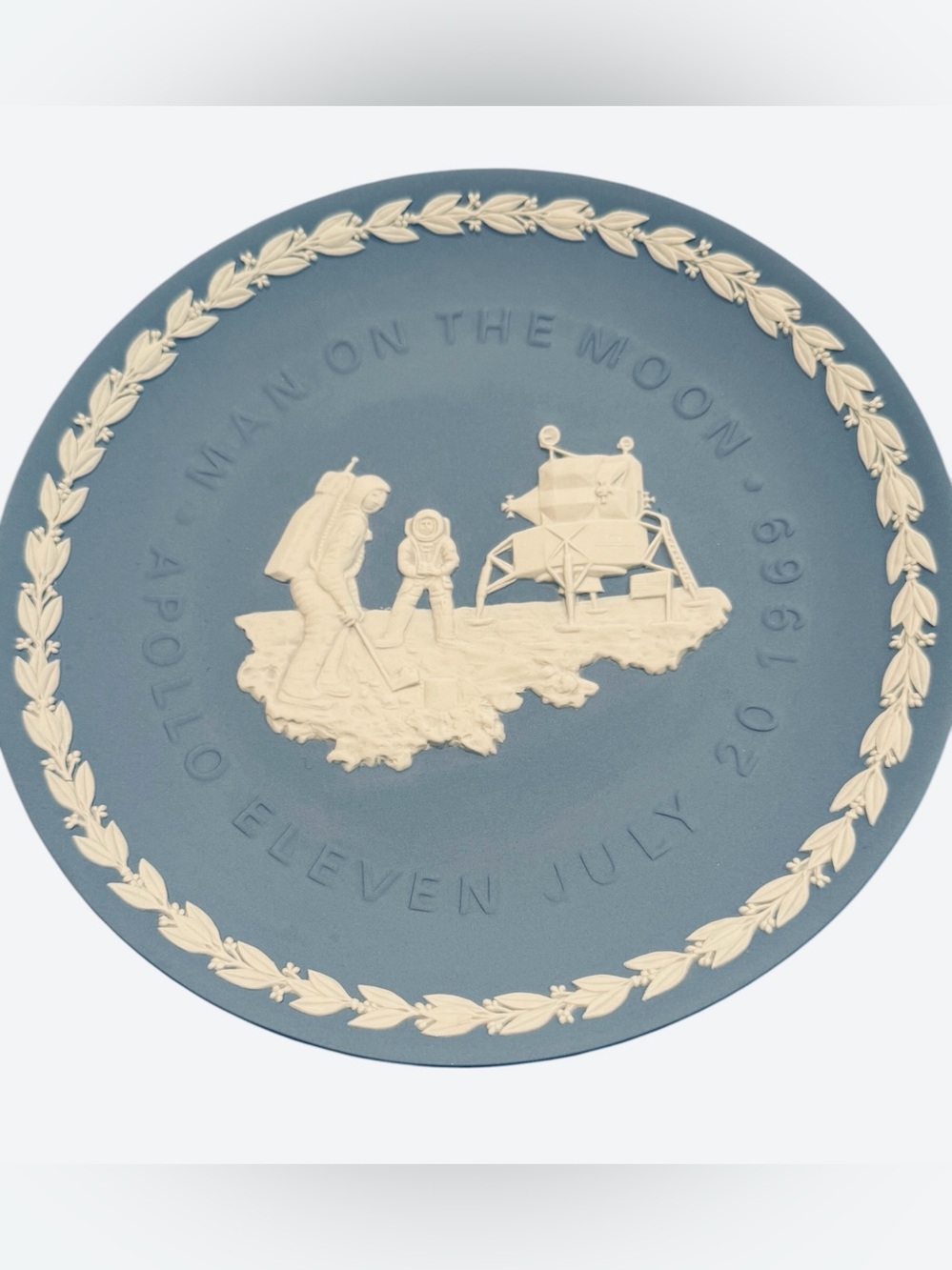 Wedgwood Classic Apollo 11 “Man on the Moon” July 1969
Classic Wedgwood blue